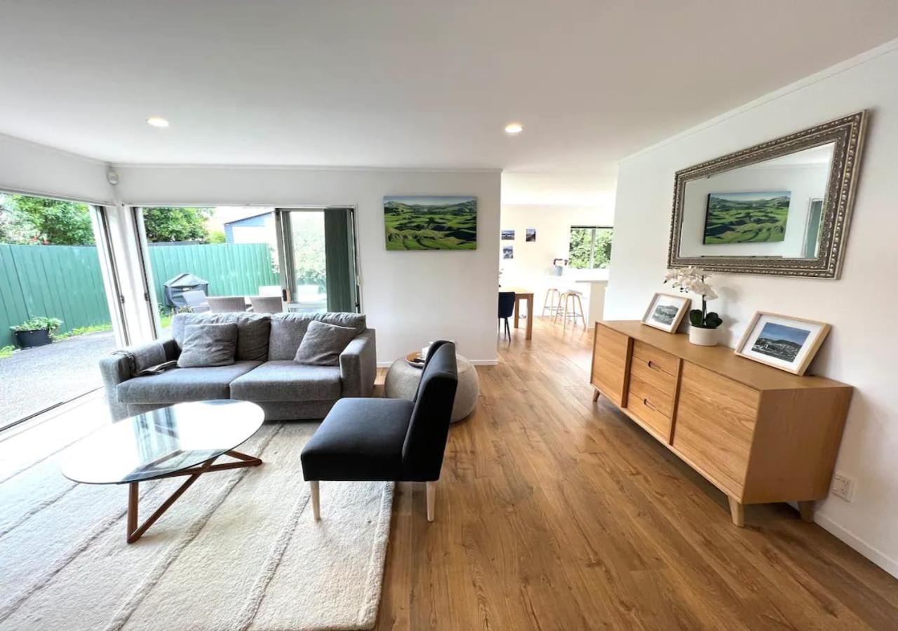 Private And Sunny 3-Bedroom Home With Parking 奥克兰 外观 照片