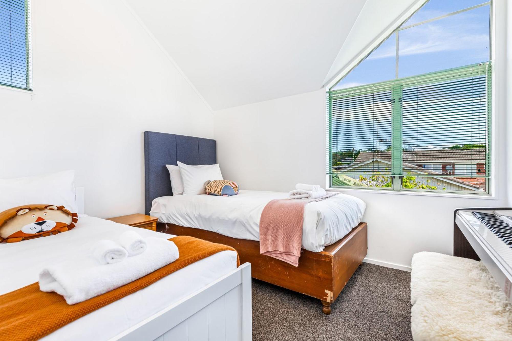 Private And Sunny 3-Bedroom Home With Parking 奥克兰 外观 照片